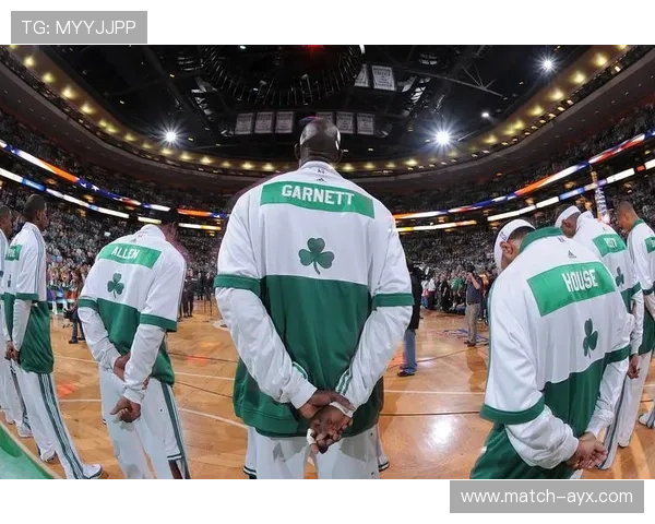 足球中锋出球星的卓越传球能力与团队配合分析